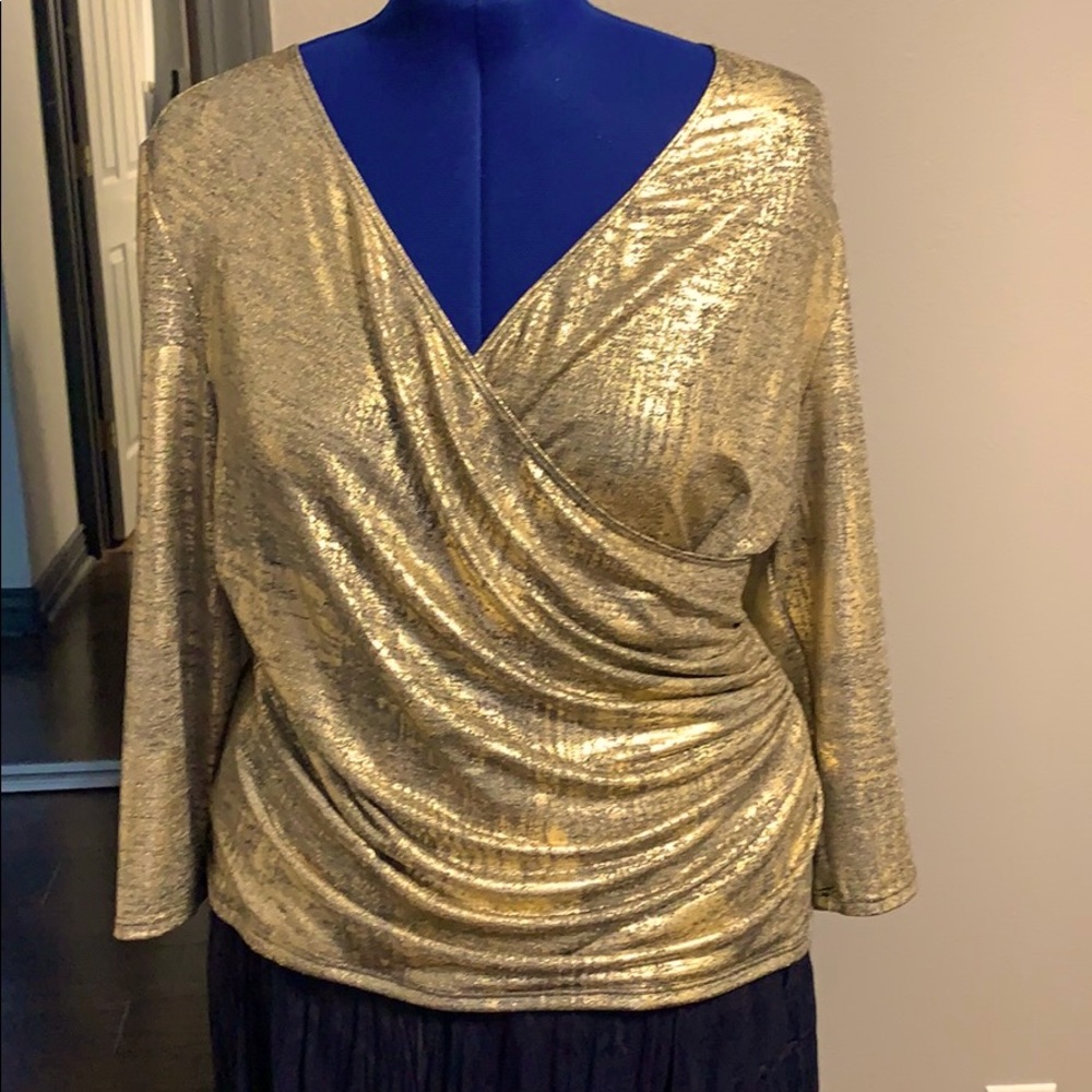 Gold wrap short